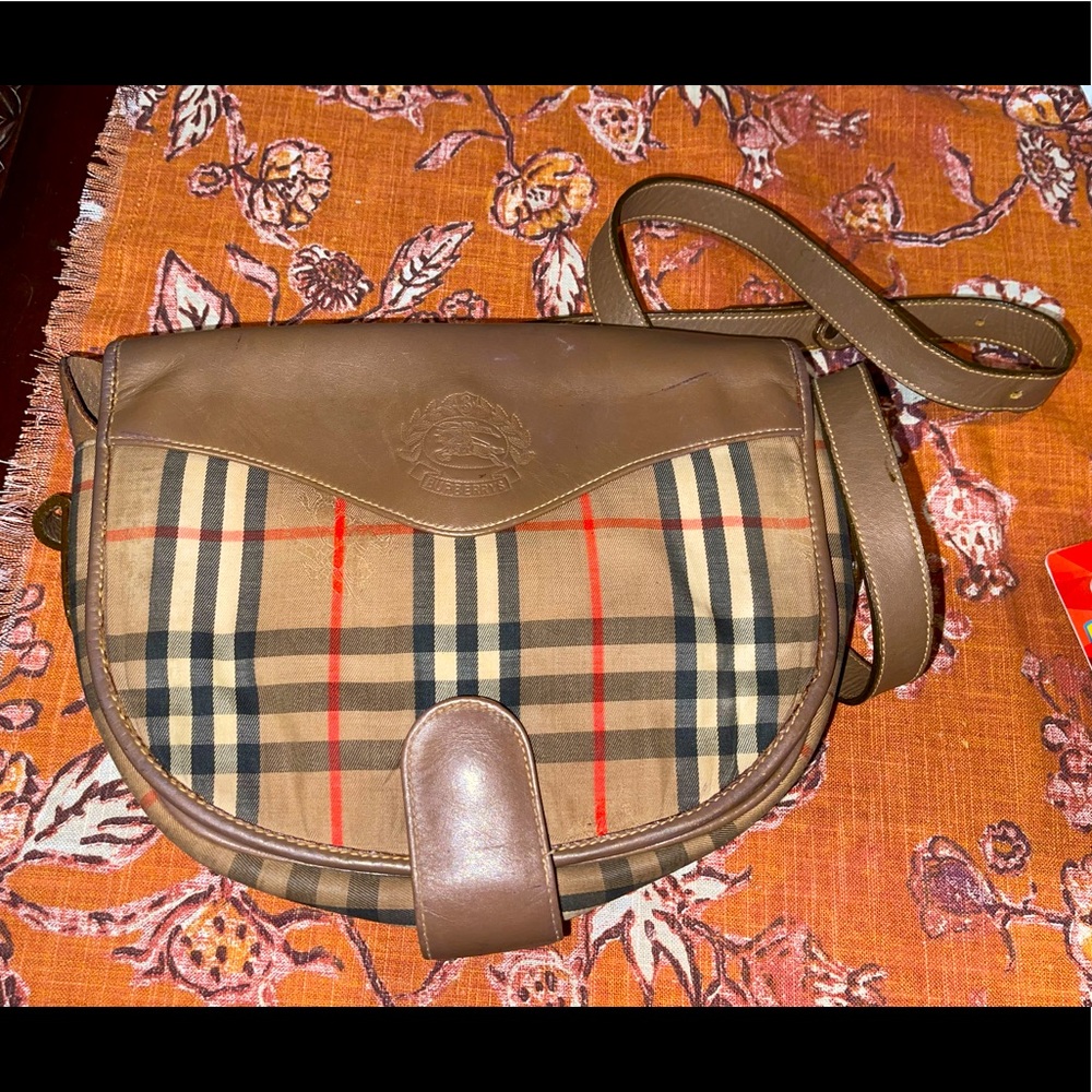 Preowned Burberry crossbody nova check canvas